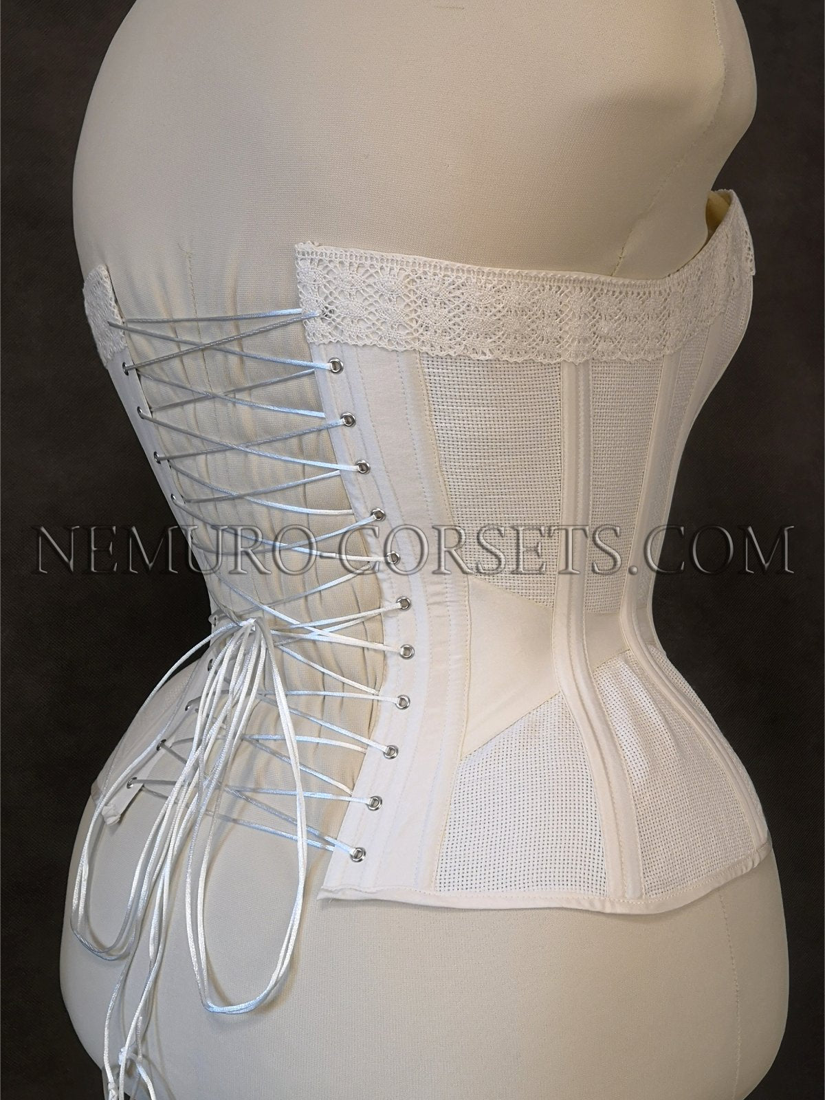 https://nemuro-corsets.com/cdn/shop/products/IMG_20210615_162659_1024x1024@2x.jpg?v=1629868205
